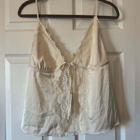 Abercrombie and Fitch Lace Tie Front Sleep Cami - Picture 2 of 6